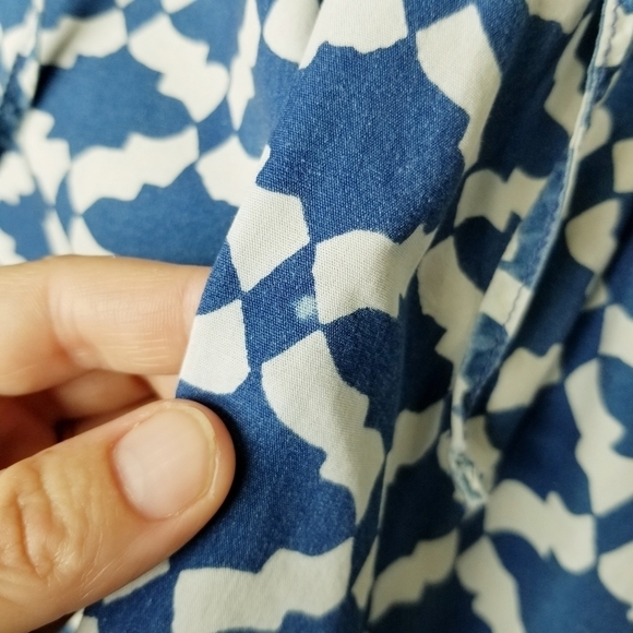 J. Crew Peasant Top Tie Neck Blue White Geometric Design‎ Cotton Size 10 EUC - Picture 3 of 12
